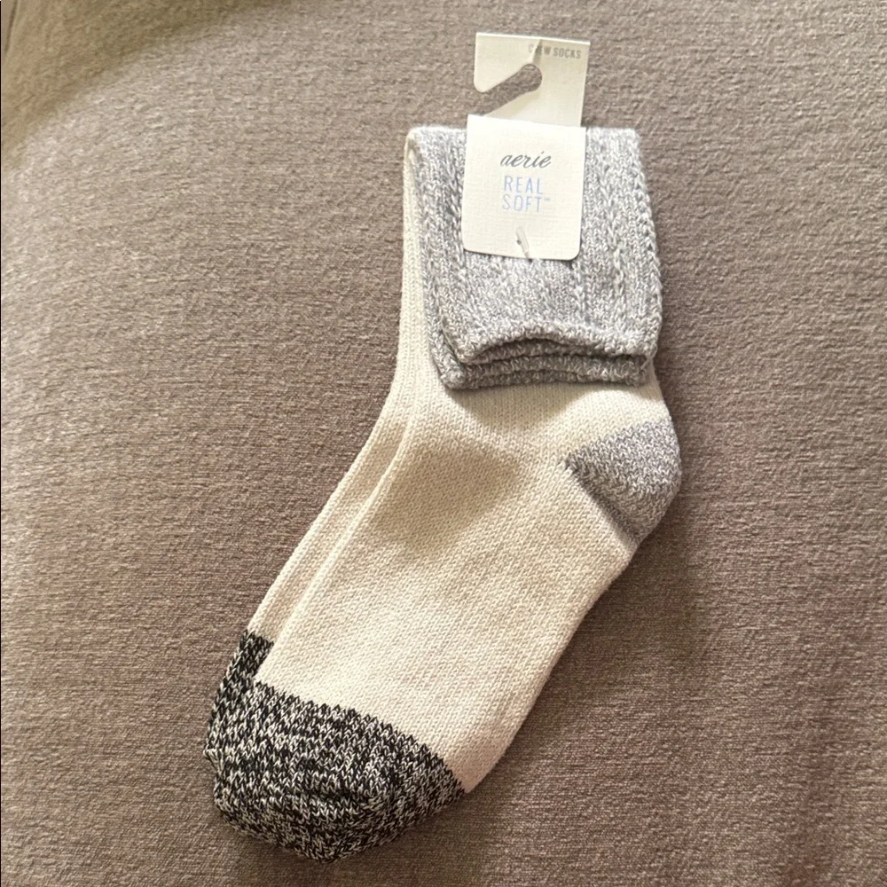 Aerie Cozy Gray and White Crew Socks